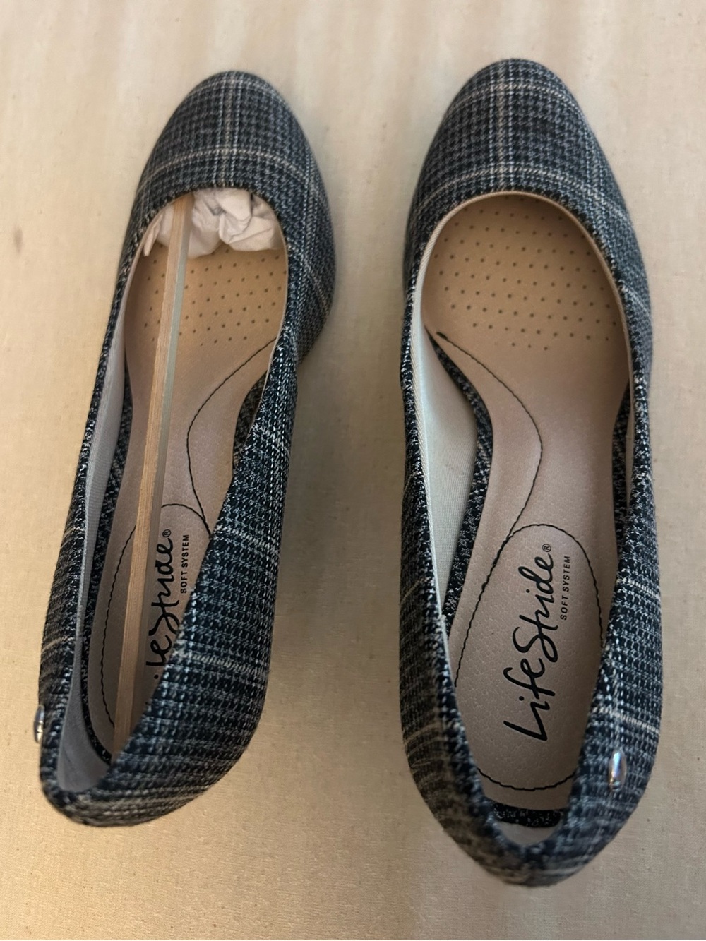 Life Stride Black/Grey pumps